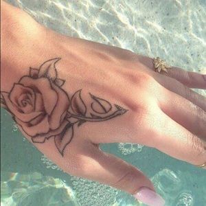 Meet your Posher, Rebecca